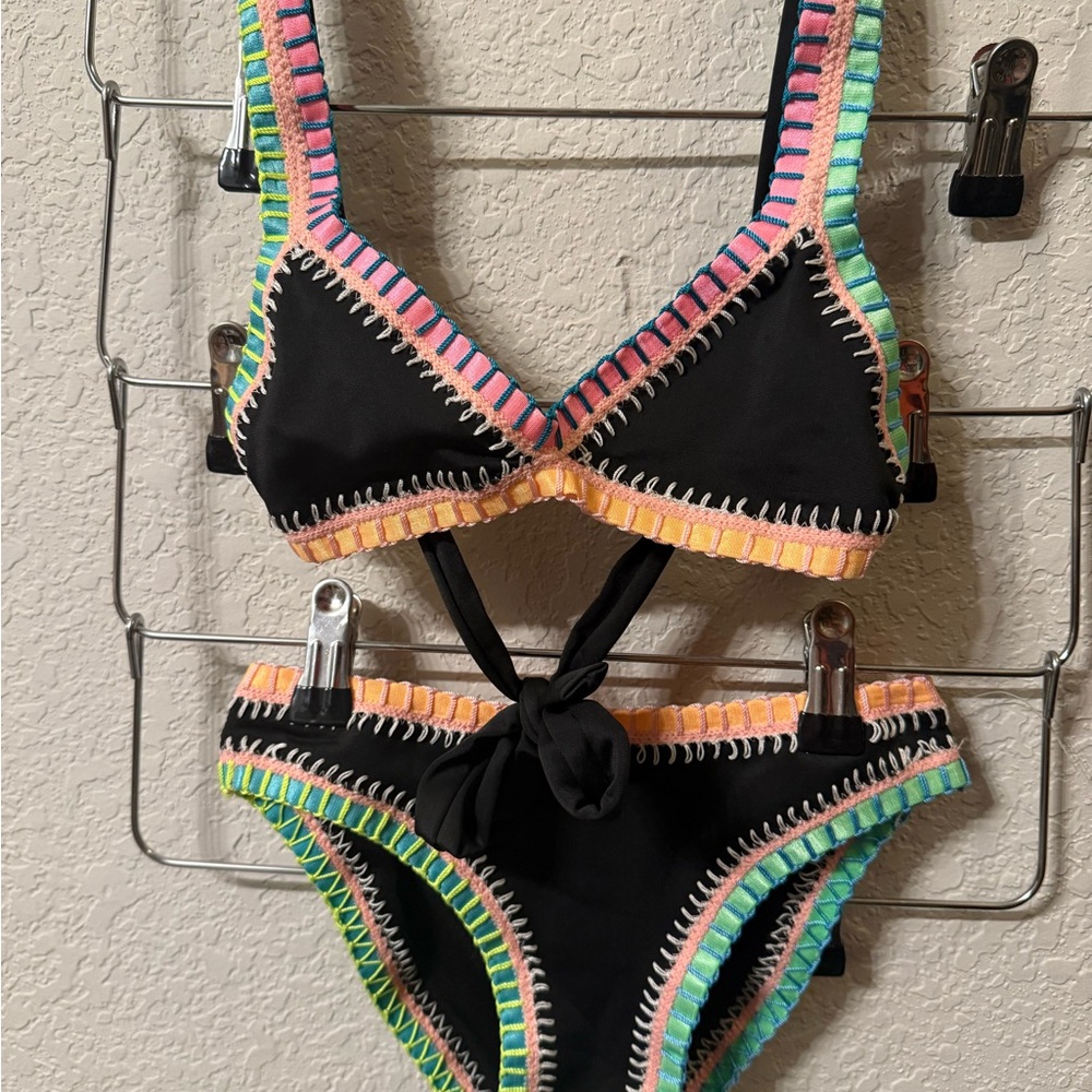 Colorful Trim Black Bikini Set